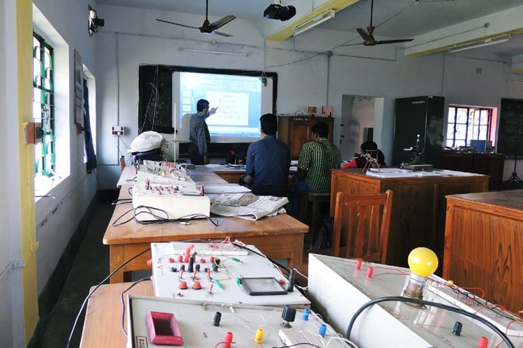 Purash Kanpur Haridas Nandi Mahavidyalaya, Kolkata