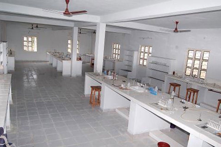 Radha Govind Institute of Pharmacy, Chandausi