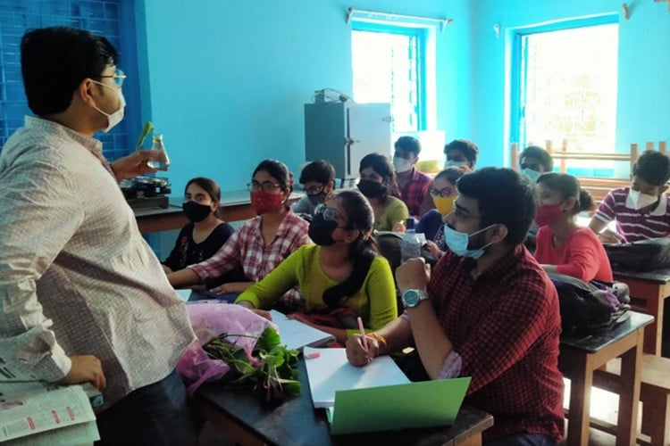 Raja Peary Mohan College, Hooghly