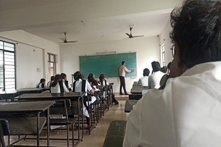 Rao's College of Pharmacy, Nellore