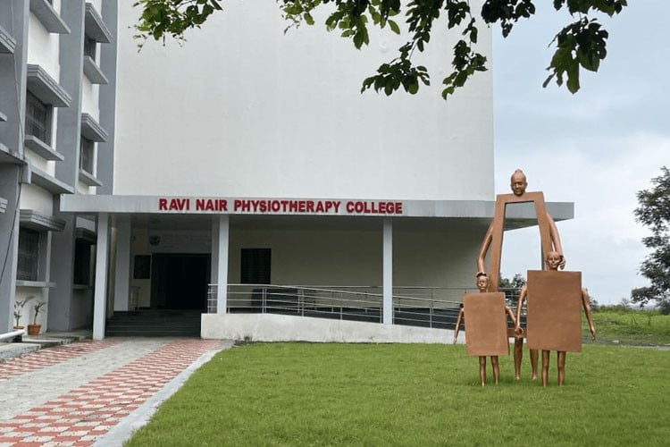 Ravi Nair Physiotherapy College, Wardha