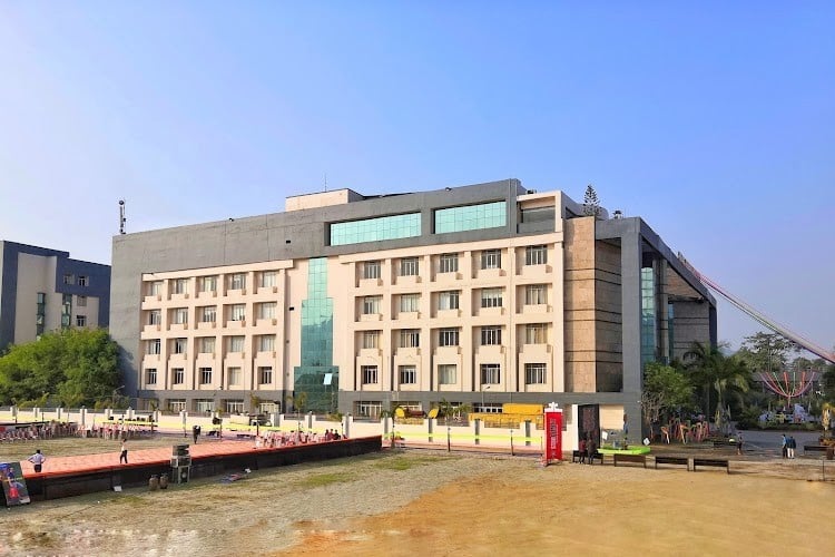 Royal School of Commerce, Guwahati