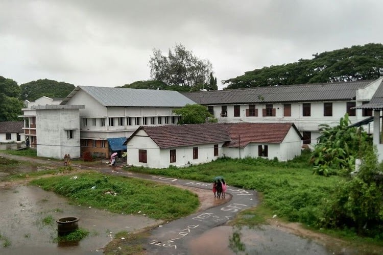 Sanatana Dharma College, Alappuzha