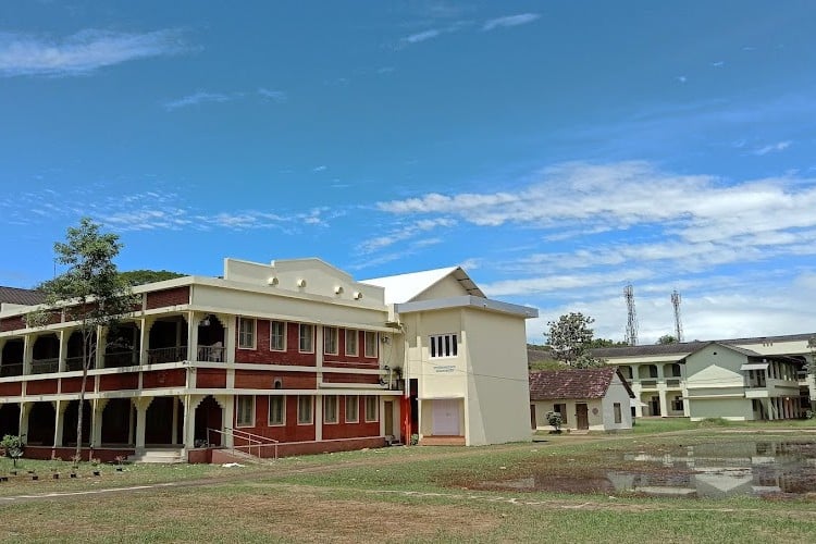 Sanatana Dharma College, Alappuzha