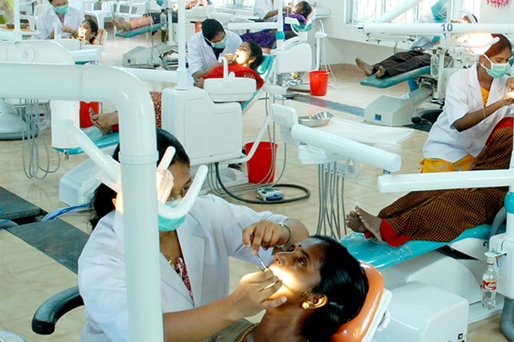 Santosh Dental College, Ghaziabad