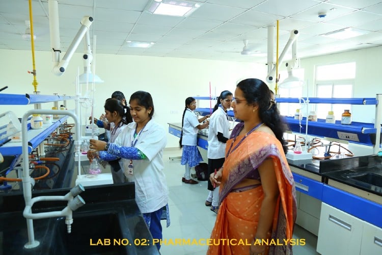 Sarojini Naidu Vanita Pharmacy Maha Vidyalaya, Secunderabad