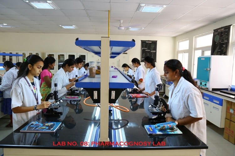 Sarojini Naidu Vanita Pharmacy Maha Vidyalaya, Secunderabad