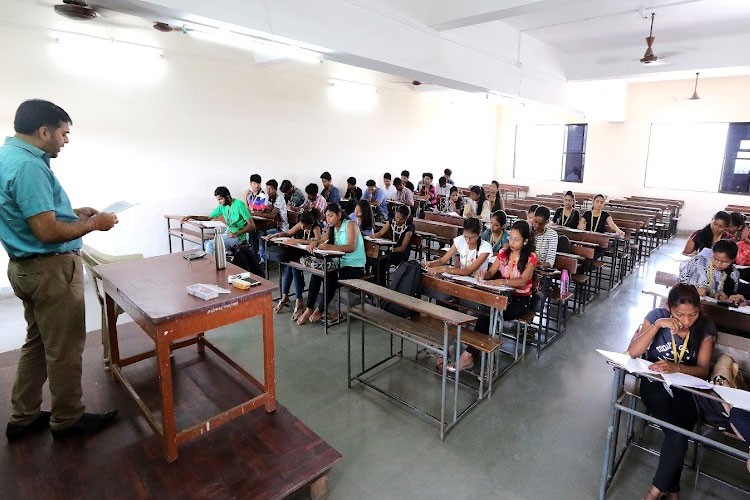 Satish Pradhan Dnyanasadhana College, Thane