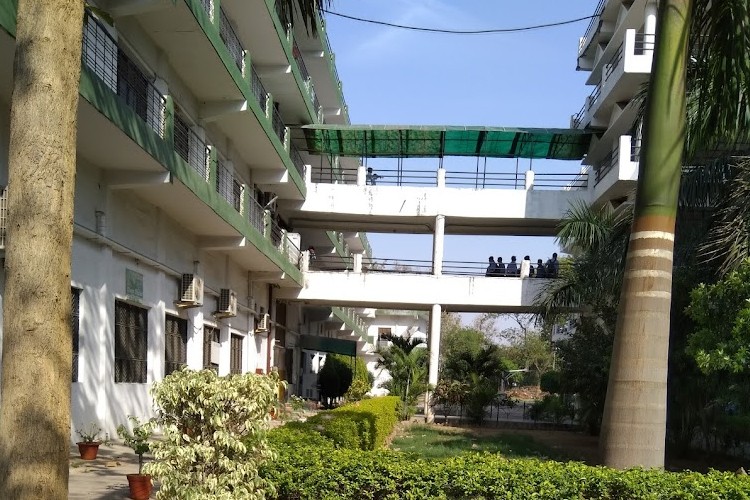 Shambhunath Institute of Engineering and Technology, Allahabad