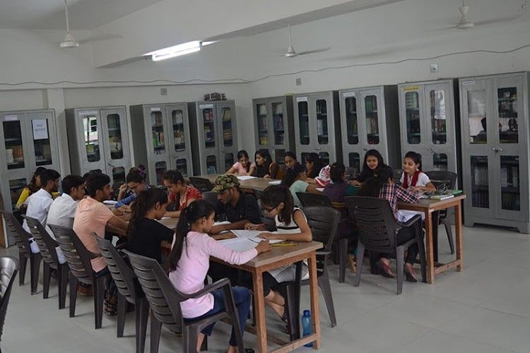 Sharda School of Pharmacy, Gandhinagar