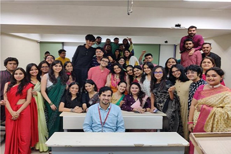 Shobhaben Pratapbhai Patel School of Pharmacy & Technology Management, Mumbai