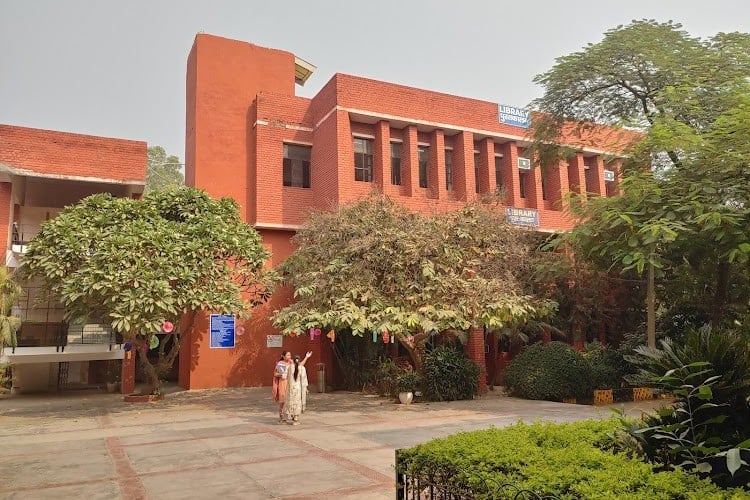 Shyama Prasad Mukherji College for Women, New Delhi