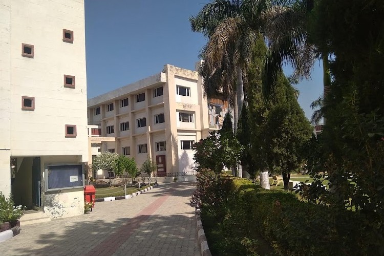 Sikh National College, Nawanshahr