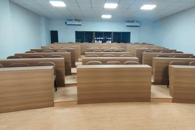 Silver Oak School of Commerce, Ahmedabad