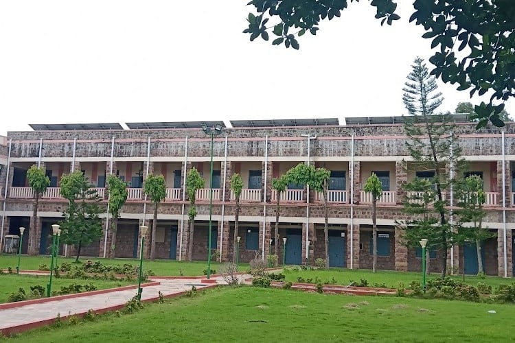 Sir C R Reddy College, Eluru