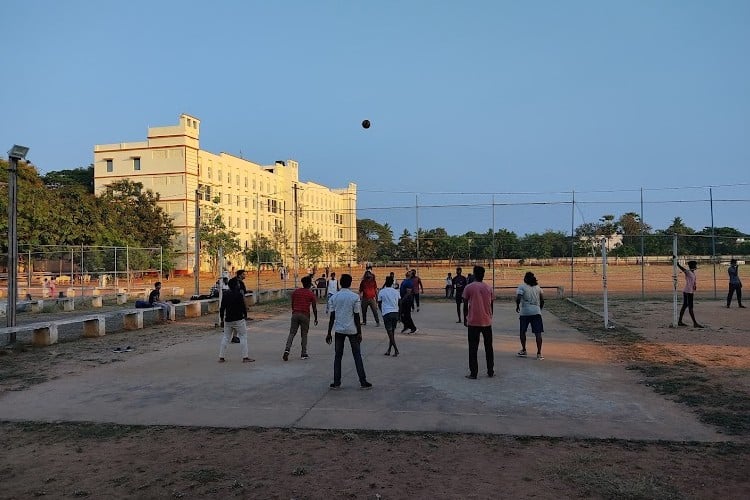 Sir C R Reddy College, Eluru