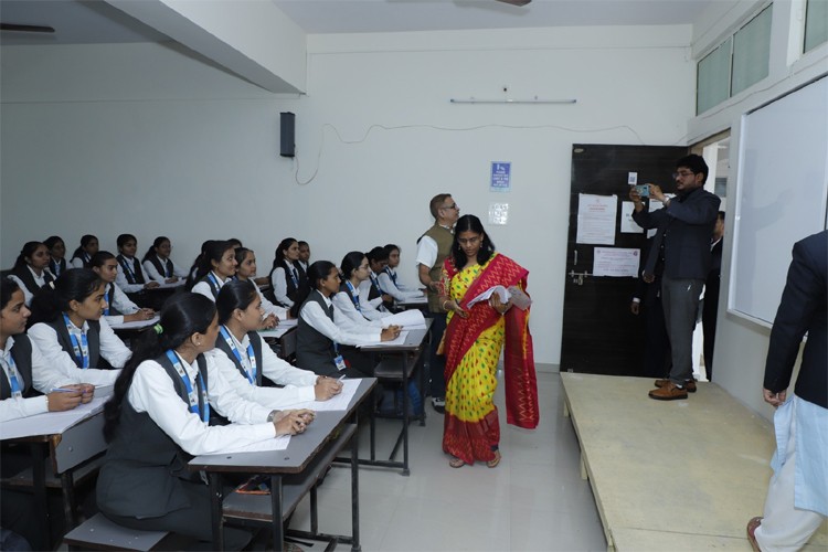 Smt Sharadchandrika Suresh Patil College of Pharmacy, Jalgaon