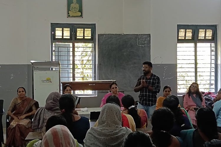 Sree Narayana College Nattika, Thrissur