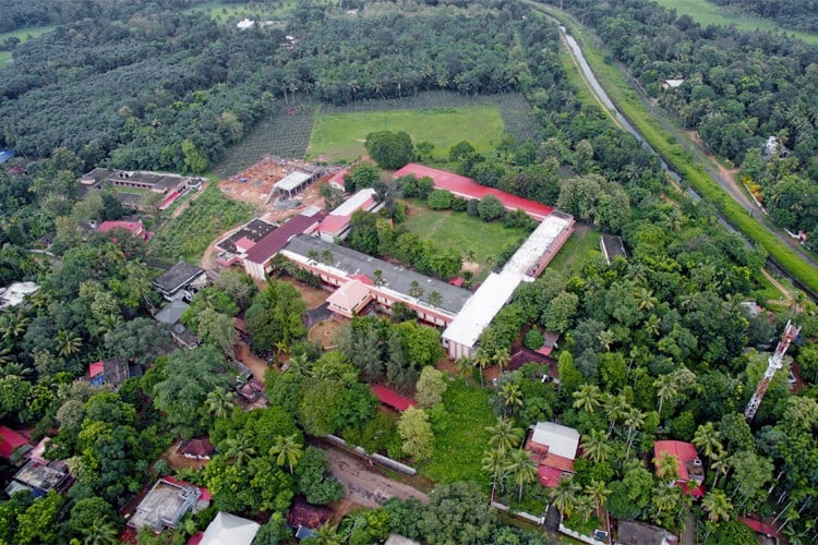 Sree Sankara Vidyapeetom College, Ernakulam