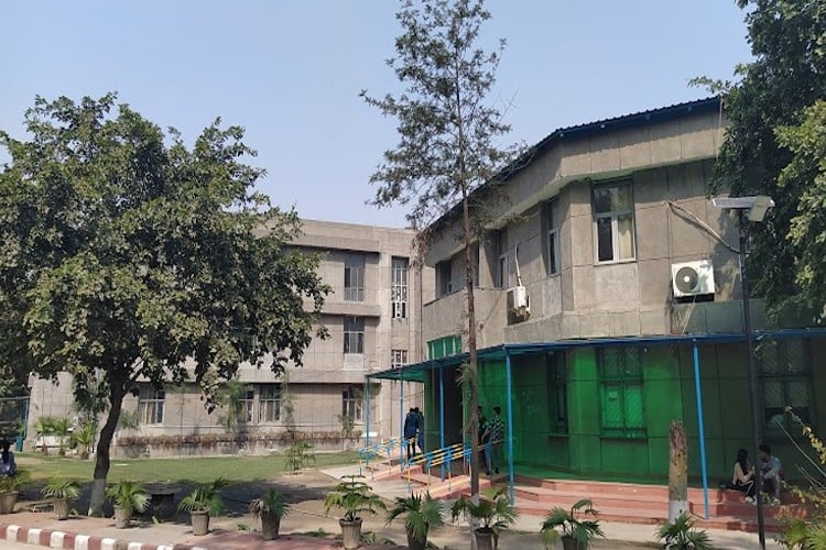 Swami Shraddhanand College, New Delhi