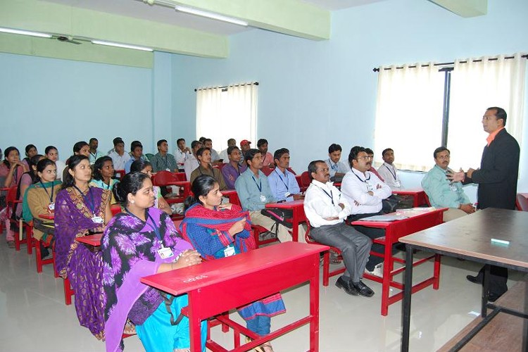 Swaraj Institute of Management, Satara