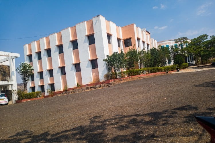 Universal College of Engineering and Research, Pune